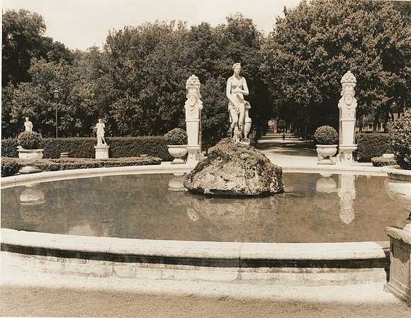 2008. Fountain in former residence, Rome.